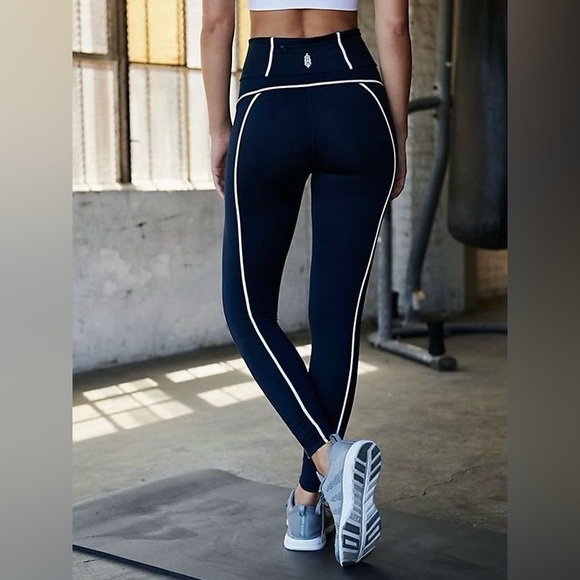 Free People X FP Movement You're A Peach Legging - Picture 8 of 9